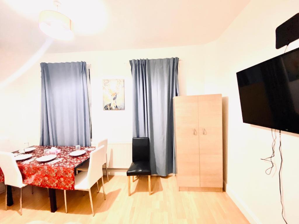 Lovely 3 Bedroom Property Next To Paddington Station Central London Exterior photo