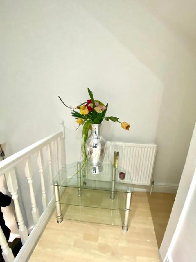 Lovely 3 Bedroom Property Next To Paddington Station Central London Exterior photo